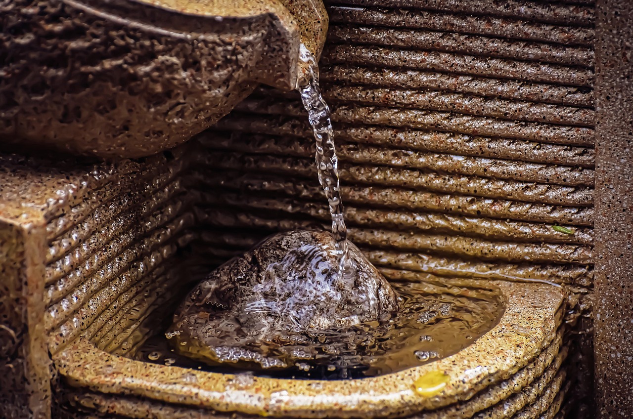 Fountain, water, wet — Test P 100 : Effets et Utilisations